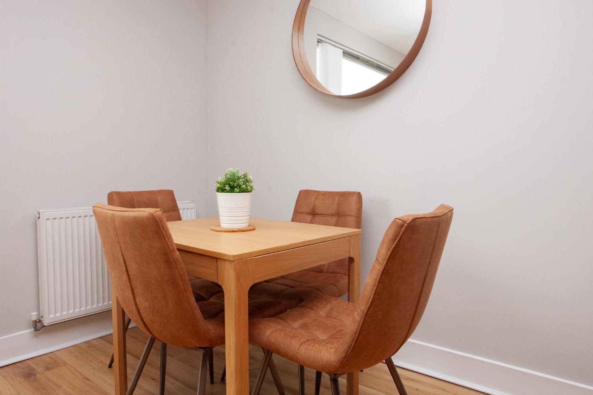 1 Bedroom Flat In The Heart Of Merchant City Glasgow Eksteriør billede